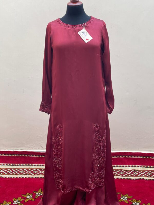 🌸 Maroon Tussle Silk Ensemble - Image 3